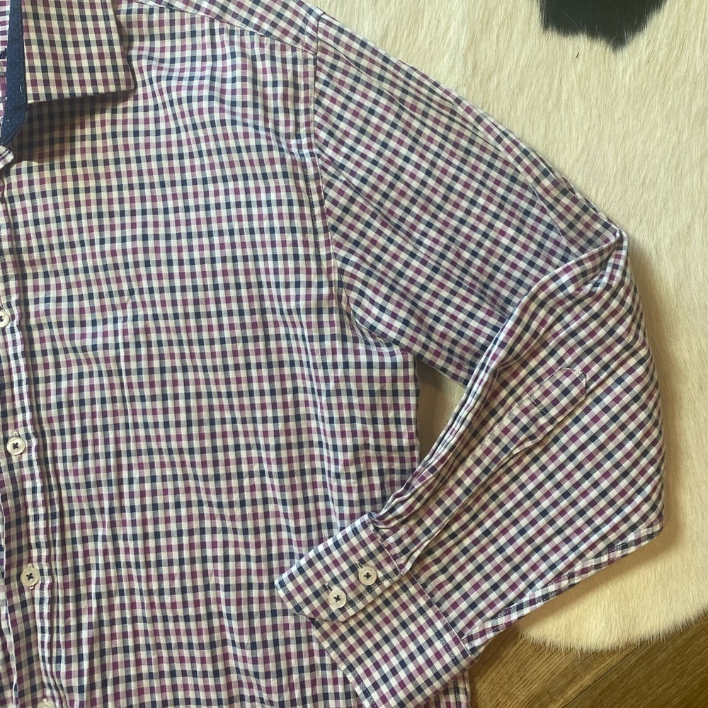 men's long-sleeve, button-down dress shirt with a gingham pattern - Picture 5 of 13